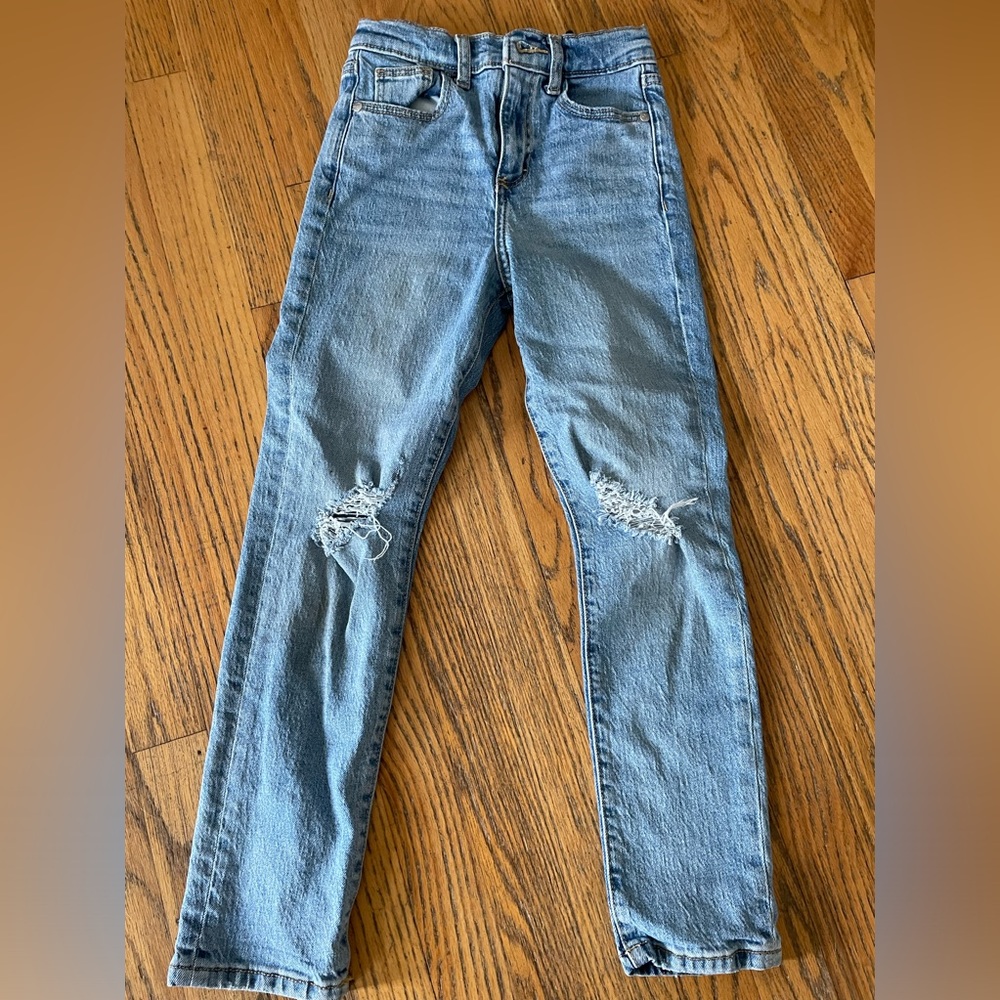 Girls ripped style jeans, never worn, size 8